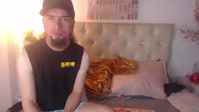 Rommen N Zoe online show from April 29, 2026, 1:43 am