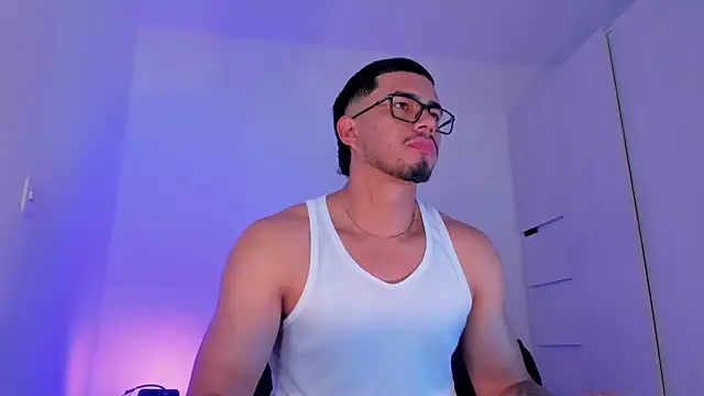 THADEO KING2 online show from April 12, 2026, 10:26 pm