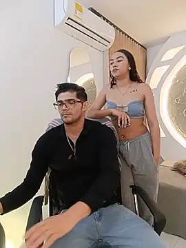Snapshot of ritzabeth_daniel chatting on July 16, 2026, 3:01 am ritzabeth daniel online show from July 16, 2026, 3:01 am
