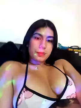 charlottte wh online show from April 20, 2026, 3:59 pm