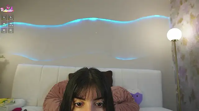 Snapshot of ValeryMoonx chatting on March 4, 2026, 12:22 pm ValeryMoonx online show from March 4, 2026, 12:22 pm