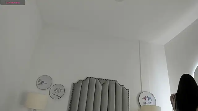 dulcenyra7 online show from March 5, 2026, 3:35 am