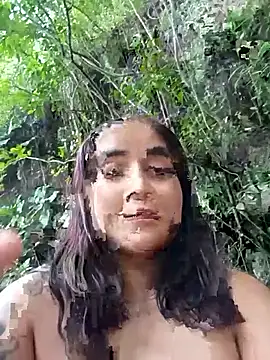 Danna Devil  online show from April 5, 2026, 8:28 pm