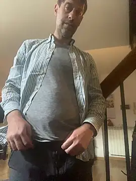 Alessandro7979 online show from April 2, 2026, 1:42 pm