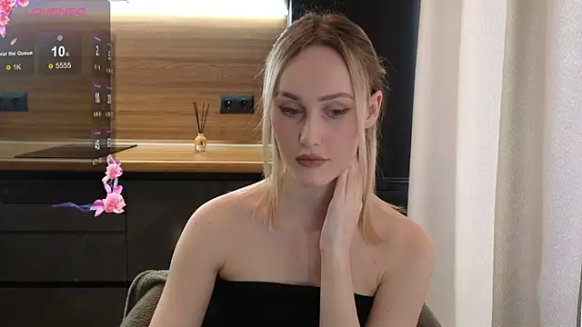 Bella Villen online show from April 5, 2026, 10:12 am