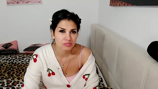 NickyHotXO online show from May 13, 2026, 4:37 pm