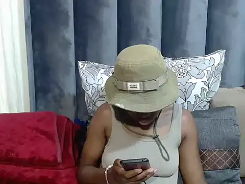 DarkchocolateXxc online show from April 2, 2026, 1:09 pm