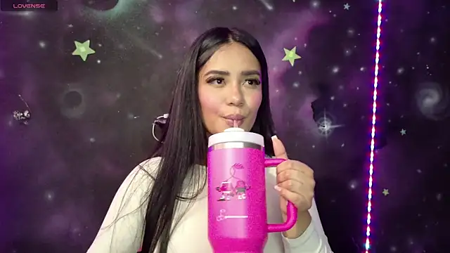 Snapshot of ValentinaRojass_ chatting on May 8, 2026, 5:07 pm ValentinaRojass online show from May 8, 2026, 5:07 pm
