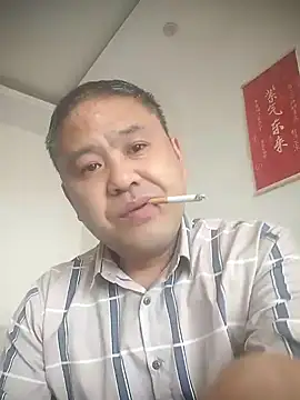 wanggang880903 online show from April 6, 2026, 5:41 am