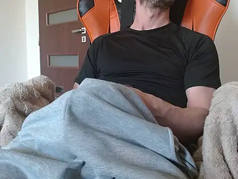 Snapshot of Sokarek chatting on April 28, 2026, 12:43 pm Sokarek online show from April 28, 2026, 12:43 pm