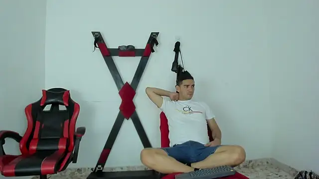 Snapshot of BDSMRoom chatting on March 3, 2026, 7:42 pm BDSMRoom online show from March 3, 2026, 7:42 pm