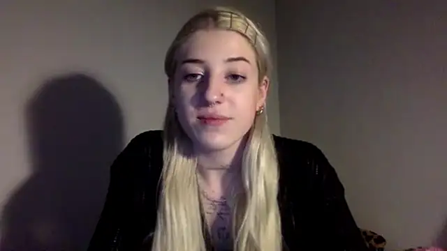 EmmyWet online show from February 26, 2026, 10:20 pm