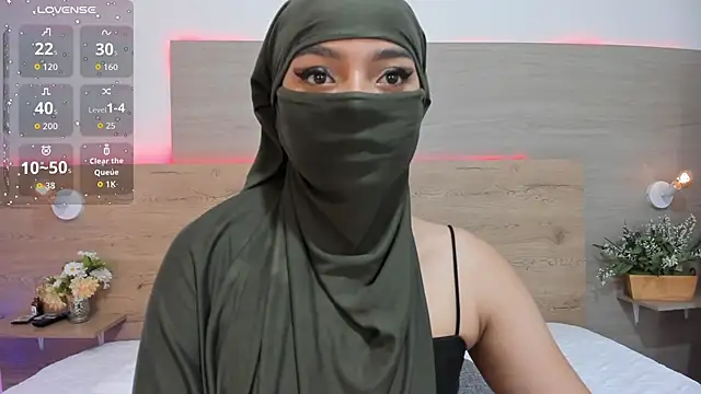  jennaa online show from April 21, 2026, 8:12 pm