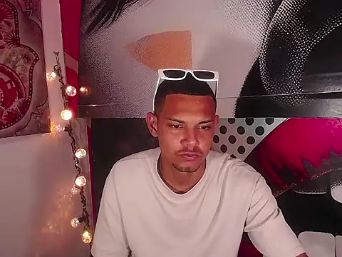 Snapshot of MarioChams chatting on March 4, 2026, 4:07 am MarioChams online show from March 4, 2026, 4:07 am