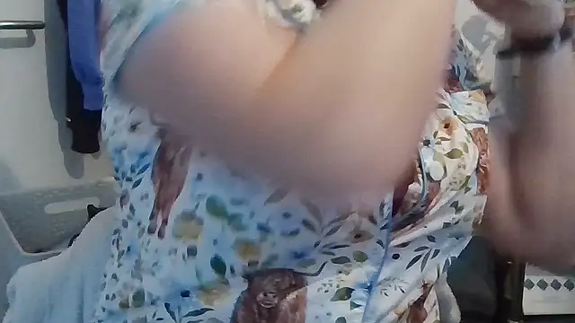 StaceyXOXO online show from March 7, 2026, 11:51 am