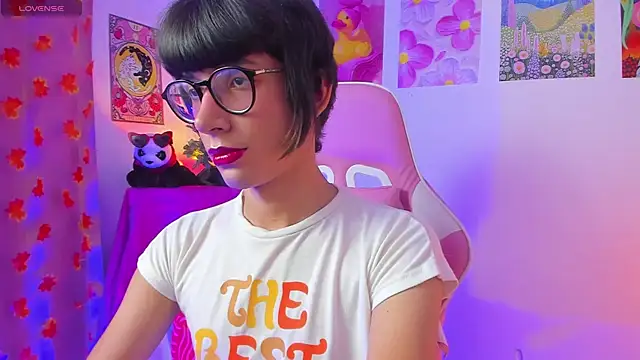 Madeline 21 online show from March 15, 2026, 5:13 am