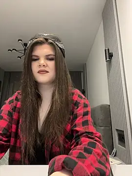 Lollipop p  online show from April 7, 2026, 9:04 pm