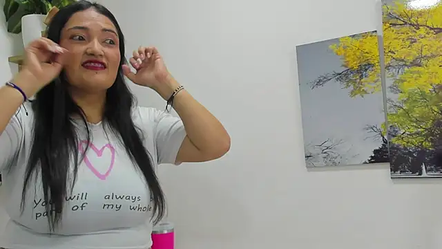 Stefy cg online show from April 18, 2026, 7:51 pm