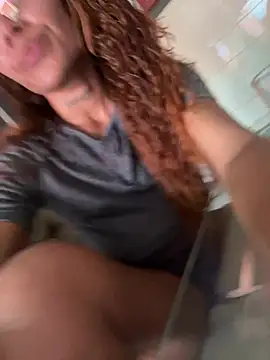 Julieta-velvet online show from March 11, 2026, 5:52 pm