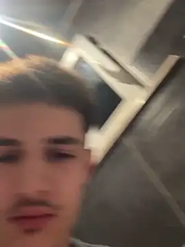 KillianLau26510 online show from April 9, 2026, 12:32 am