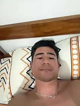 David-latinlover online show from April 15, 2026, 8:20 pm