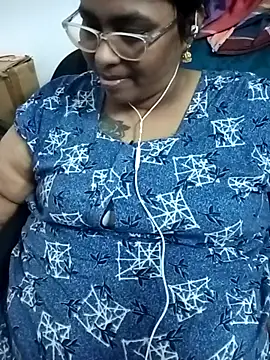 Snapshot of deepika-mallus chatting on June 12, 2026, 3:49 am deepika-mallus online show from June 12, 2026, 3:49 am