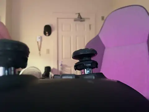 Snapshot of DANTESINS chatting on March 5, 2026, 12:06 am DANTESINS online show from March 5, 2026, 12:06 am