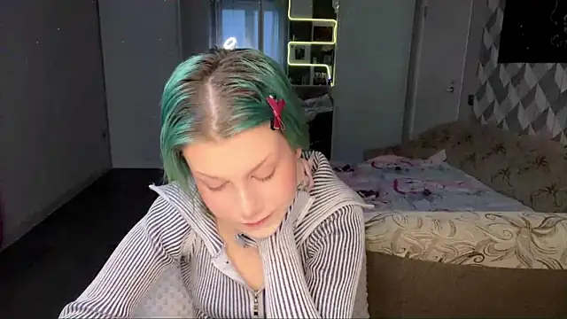 SalenaVeron online show from March 3, 2026, 1:28 pm