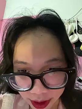 Leeeeiu online show from April 9, 2026, 3:06 pm