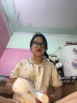 Leeeeiu online show from April 12, 2026, 3:17 pm