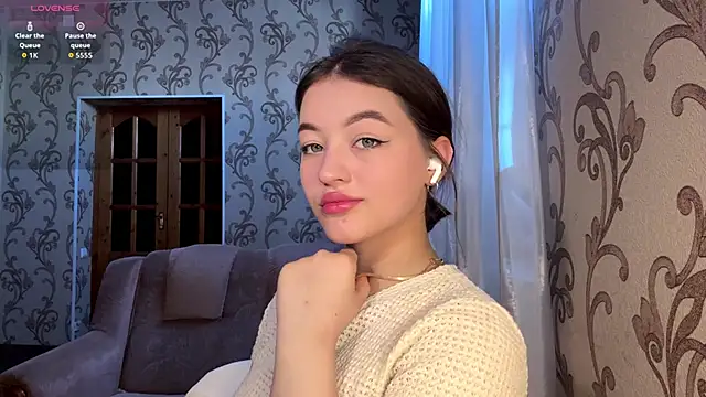 KarineDampy online show from March 7, 2026, 8:33 am