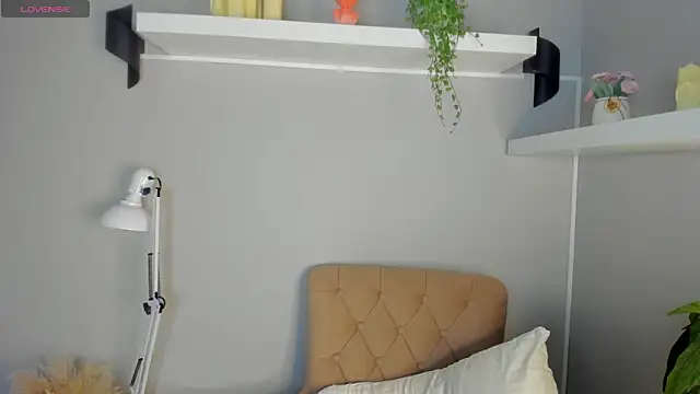 KiittieX online show from May 24, 2026, 2:05 am