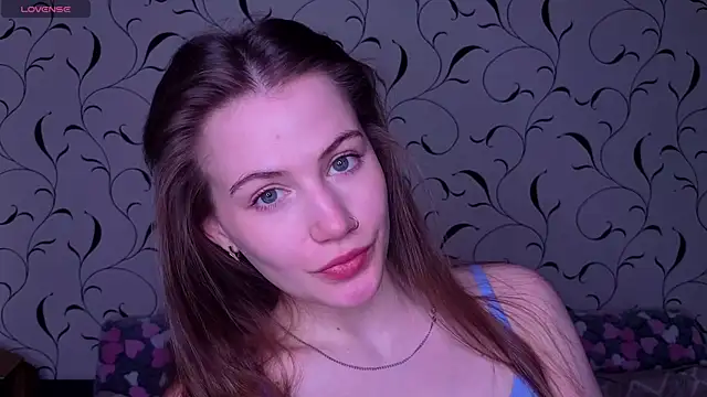 Luxwyverna online show from April 10, 2026, 7:51 pm