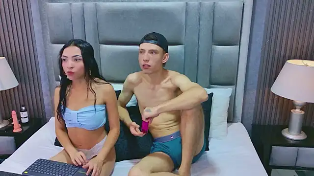 CherryAndDax online show from April 1, 2026, 12:50 pm