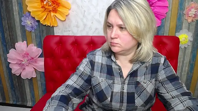 VickyRobins online show from March 5, 2026, 6:53 am