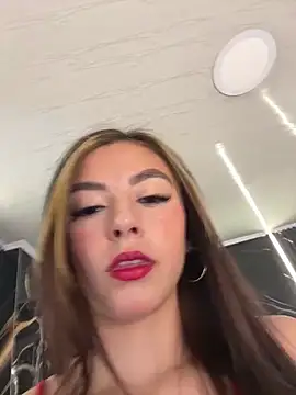   Nahomy online show from March 3, 2026, 12:11 pm