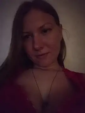 Snapshot of August_Shine chatting on May 21, 2026, 6:26 pm August Shine online show from May 21, 2026, 6:26 pm