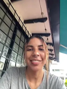 VioletaHills  online show from May 15, 2026, 12:23 pm