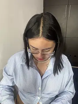 Anni Rose online show from April 9, 2026, 9:04 am