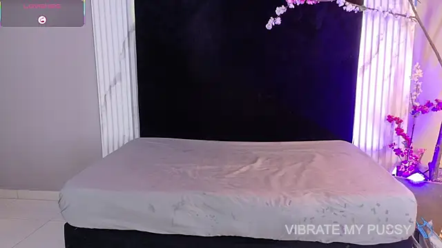 Danteandviolete cr online show from April 14, 2026, 11:27 am