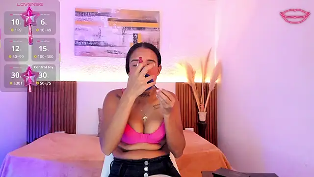 Snapshot of Tiana_Glow2 chatting on July 23, 2026, 10:29 pm Tiana Glow2 online show from July 23, 2026, 10:29 pm