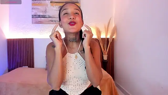 Snapshot of Tiana_Glow2 chatting on July 25, 2026, 10:29 pm Tiana Glow2 online show from July 25, 2026, 10:29 pm