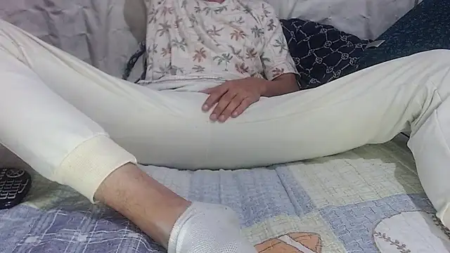 Snapshot of Matt_fox chatting on March 1, 2026, 12:45 am Matt fox online show from March 1, 2026, 12:45 am