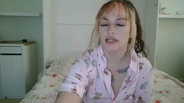 nyxiejinx online show from May 12, 2026, 10:23 am