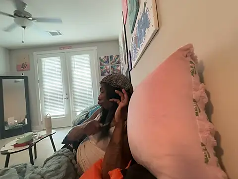 Snapshot of Kyzse_Splash-er chatting on June 17, 2026, 1:45 pm Kyzse Splash-er online show from June 17, 2026, 1:45 pm
