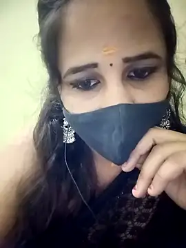 Snapshot of Tamil_Rani- chatting on March 29, 2026, 7:36 pm Tamil Rani- online show from March 29, 2026, 7:36 pm