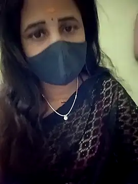 Snapshot of Tamil_Rani- chatting on April 10, 2026, 7:29 pm Tamil Rani- online show from April 10, 2026, 7:29 pm