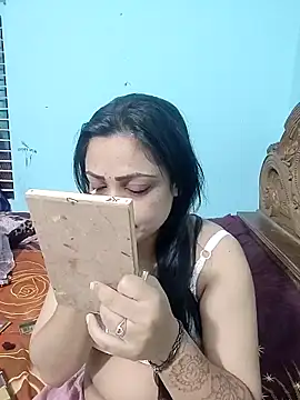 Beauty-3 online show from April 12, 2026, 5:18 pm