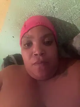 Snapshot of friendlybitch22 chatting on March 1, 2026, 8:00 pm friendlybitch22 online show from March 1, 2026, 8:00 pm