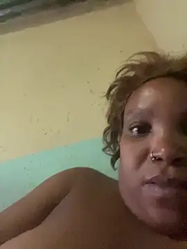 friendlybitch22 online show from April 16, 2026, 4:46 am